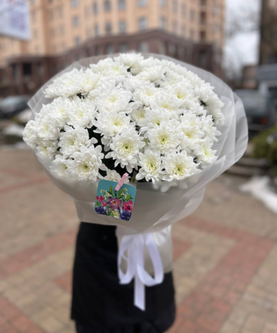 Букет белых хризантем ко дню учителя
