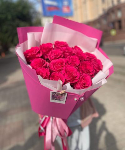 Букет розовых роз