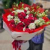 Сборный букет с розой и эустомой