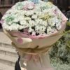 Большой букет из белых хризантем