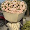 Букет из нежных кустовых роз